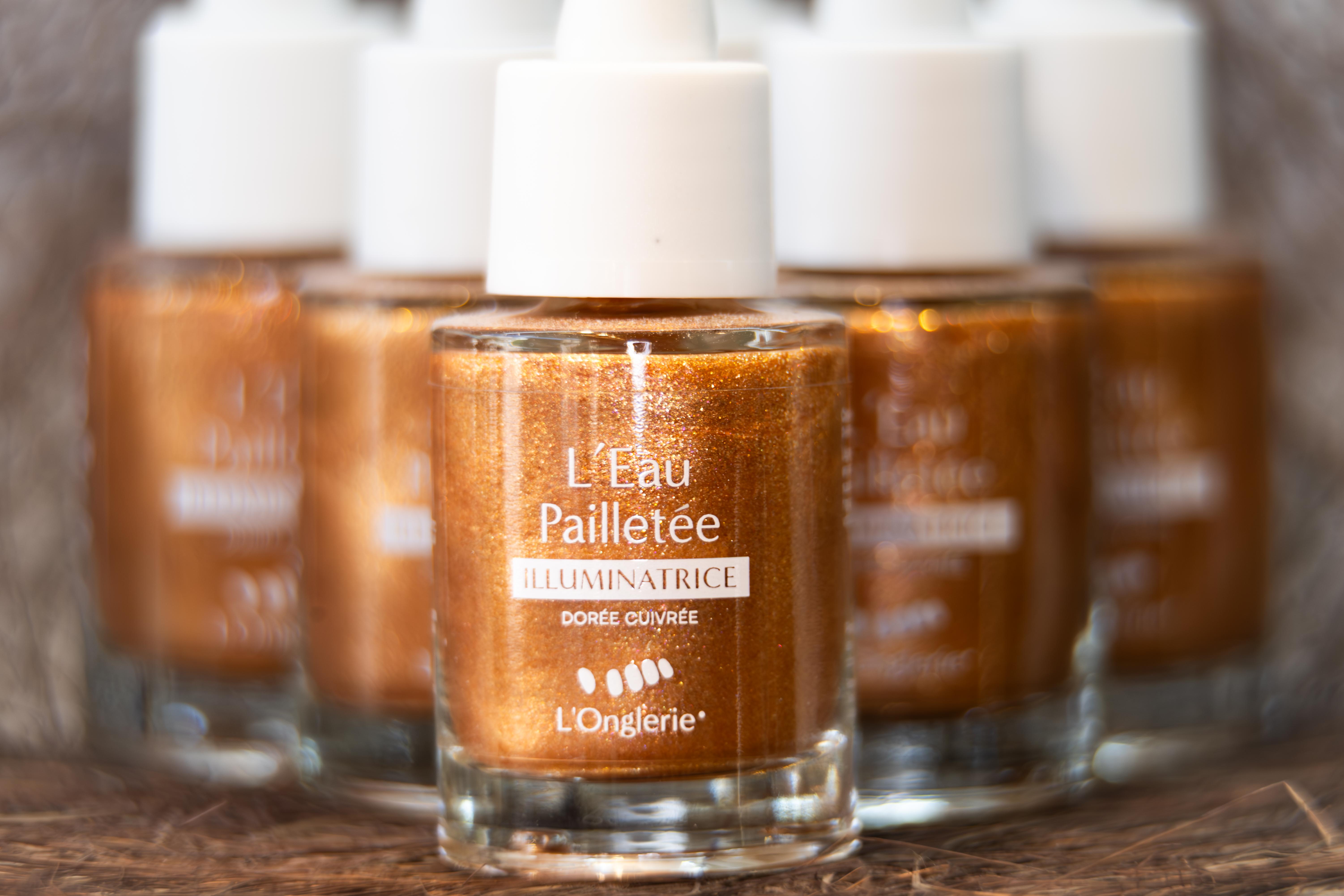 Eau pailletée